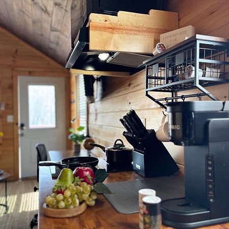 Sojourn Lodging Сивиървил Екстериор снимка